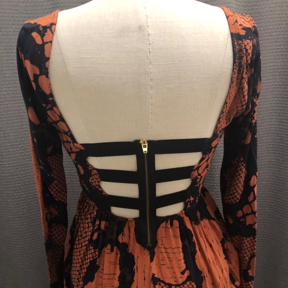 *sold* Orange & Black Mid Dress - Picture 3 of 3